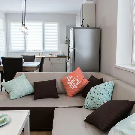 Bright And Cozy 2bd Flat In Centre By Flat Mаnager 公寓